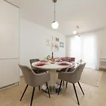 Designer Apartman