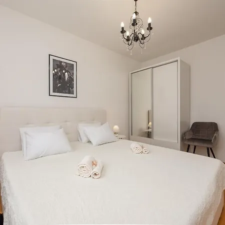 Designer Apartman