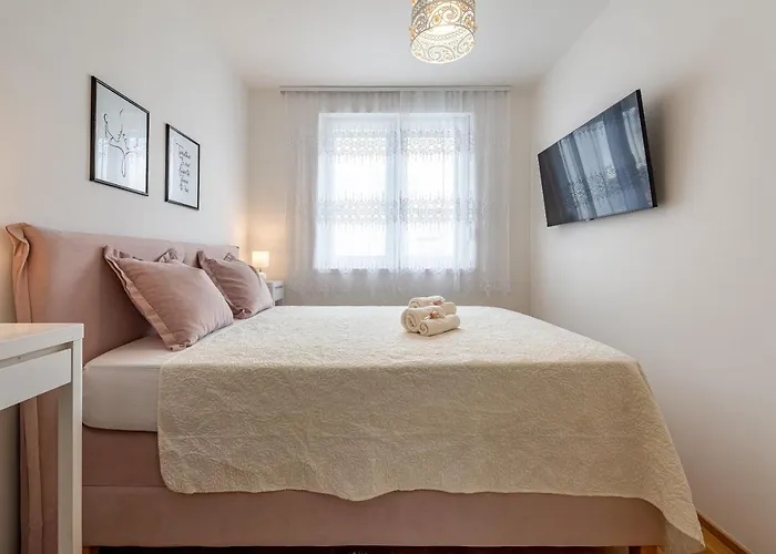Designer Apartament *